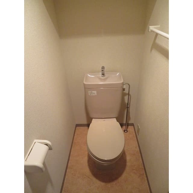 Room image 11
