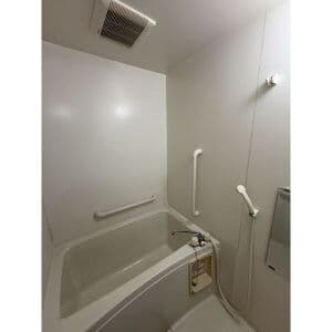 Room image 10