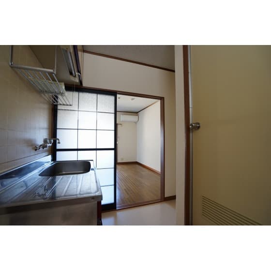 Room image 12