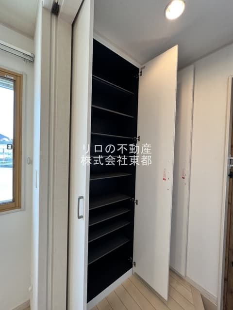 Room image 16