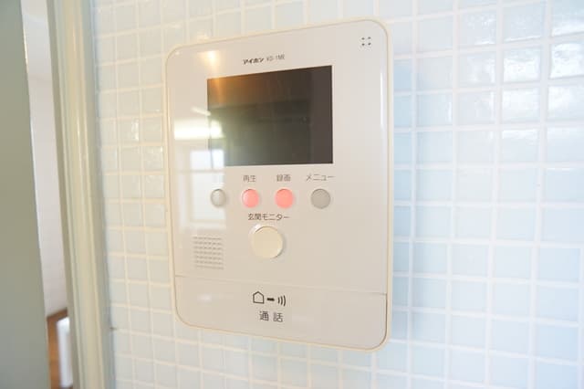 Room image 12