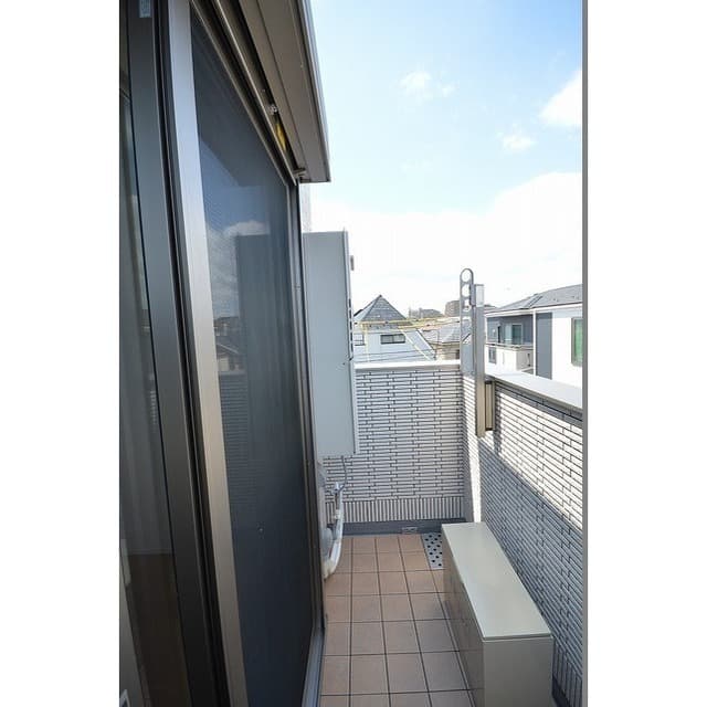 Room image 12