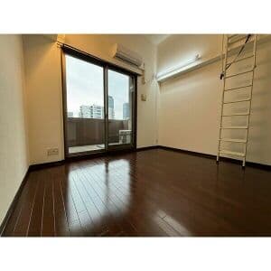 Room image 10