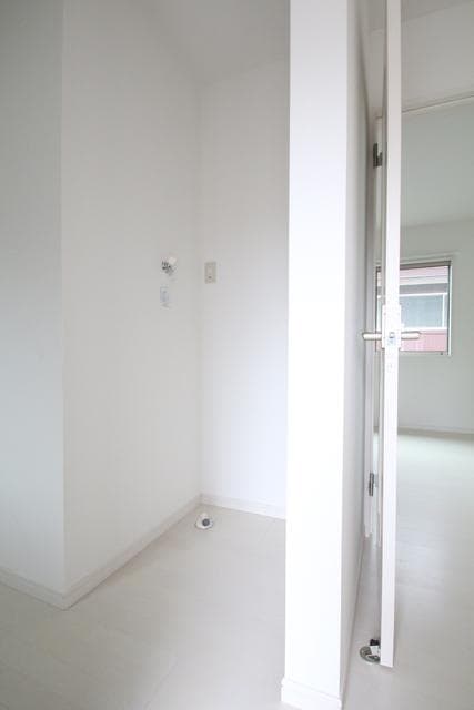 Room image 13