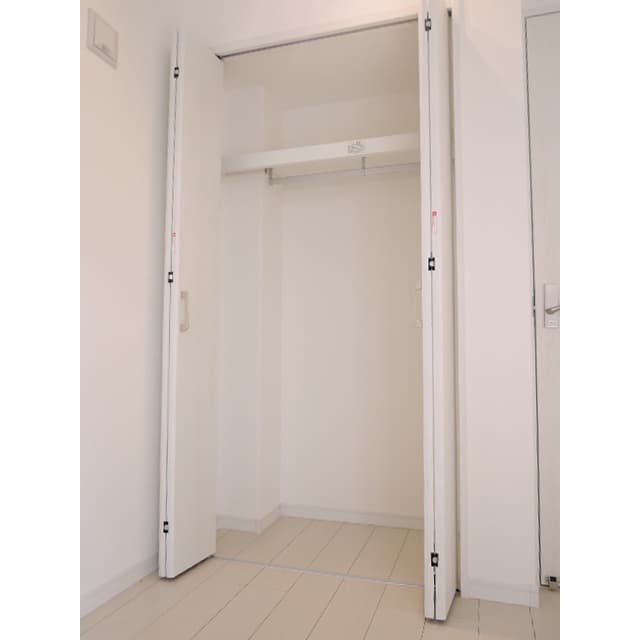 Room image 14