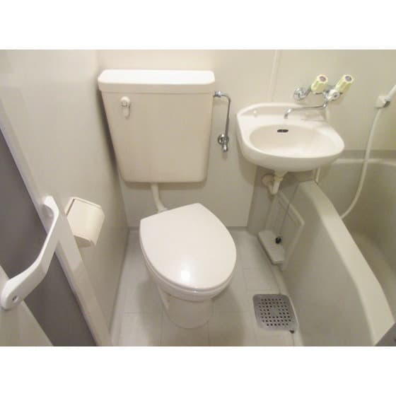 Room image 10