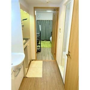 Room image 10