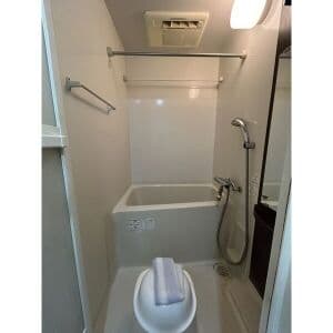 Room image 12
