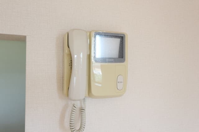Room image 16