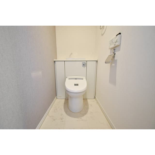 Room image 12