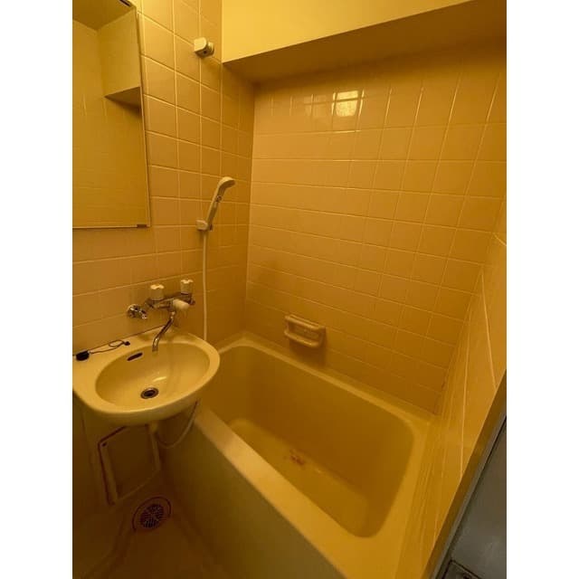 Room image 9