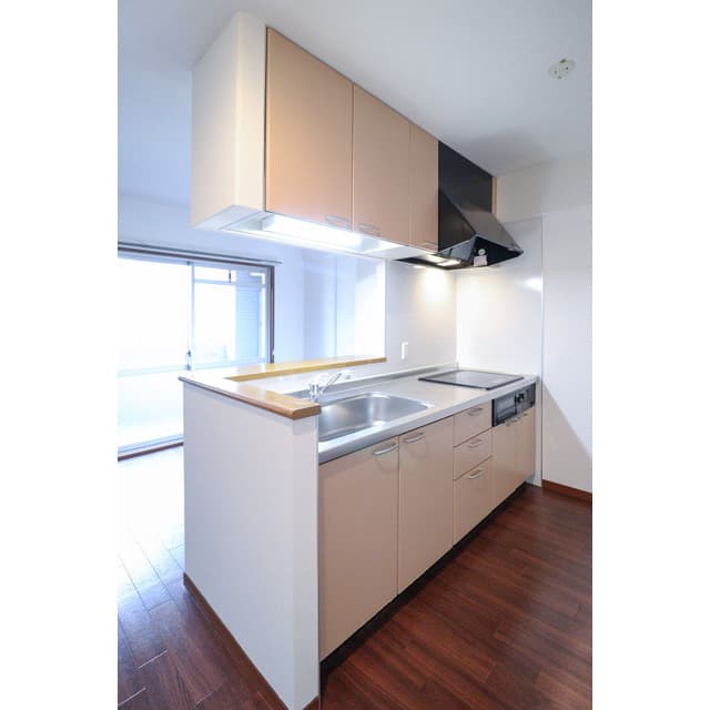 Room image 10