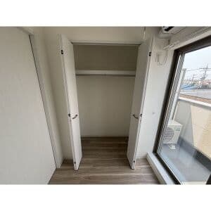 Room image 15