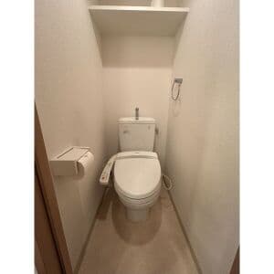 Room image 12