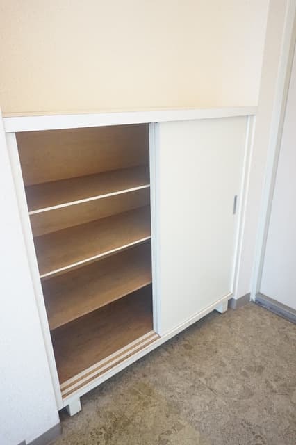 Room image 12