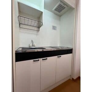 Room image 8