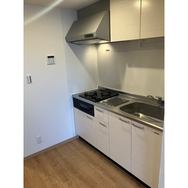 Room image 8
