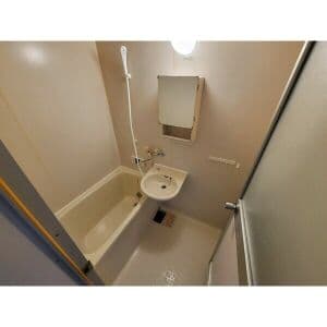 Room image 11