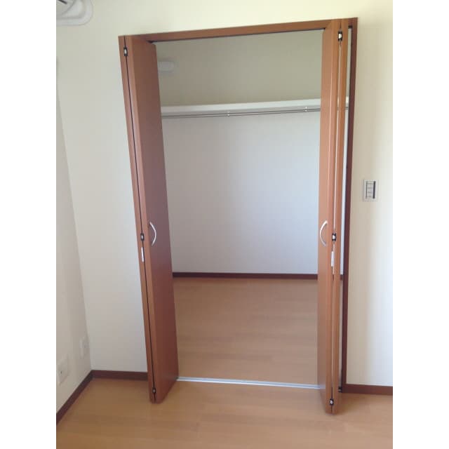 Room image 13