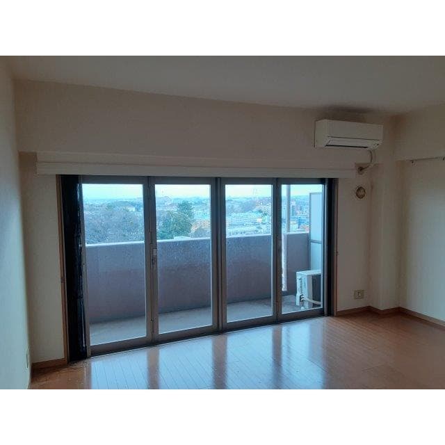 Room image 14