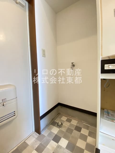 Room image 15