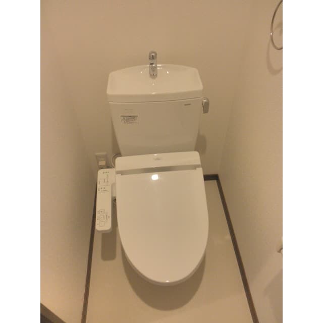 Room image 12