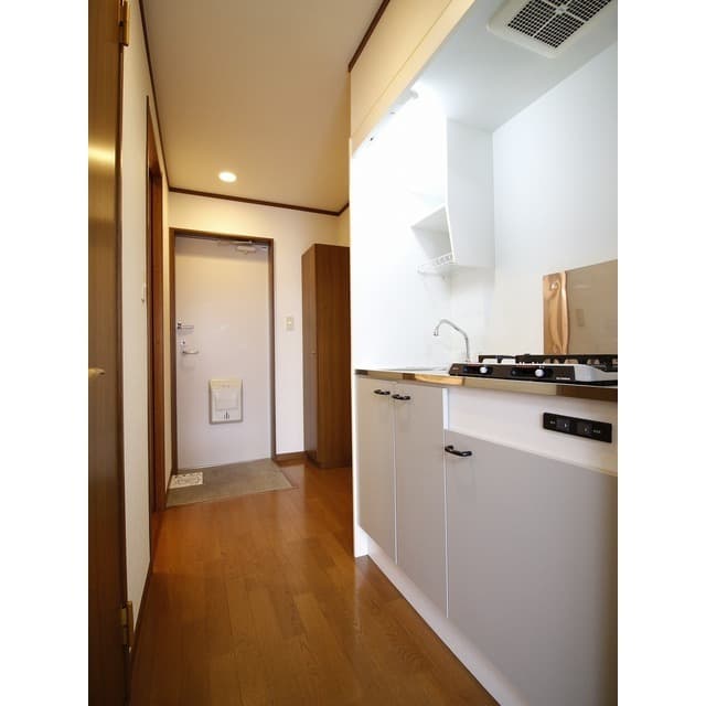 Room image 9