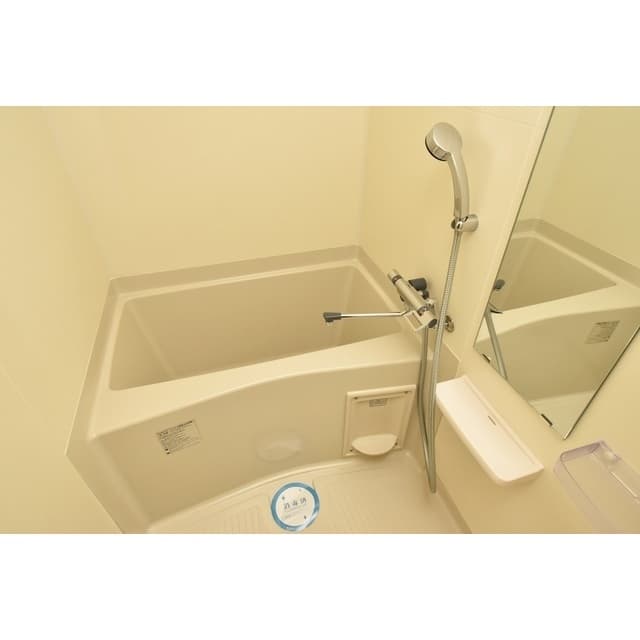 Room image 9
