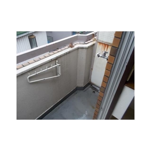 Room image 10