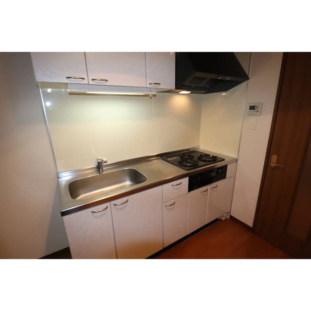 Room image 12