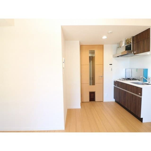Room image 13