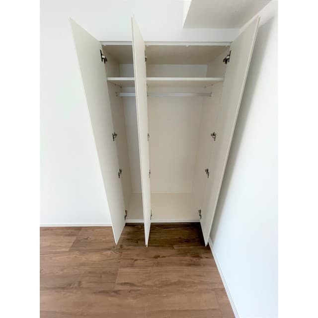 Room image 9