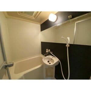 Room image 13