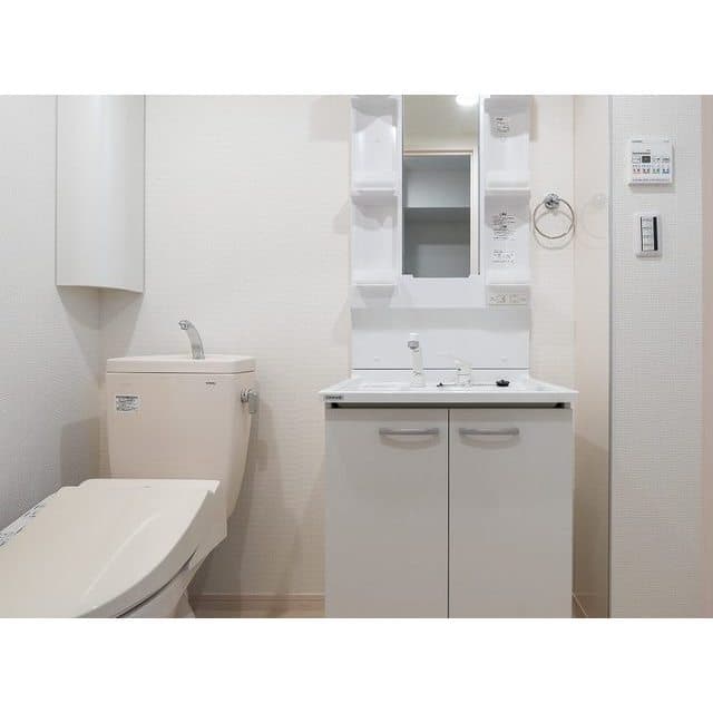 Room image 11