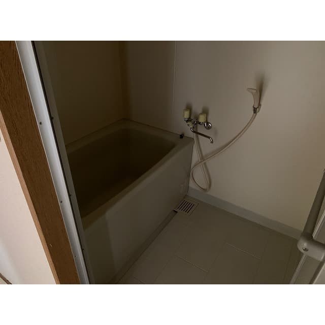 Room image 10