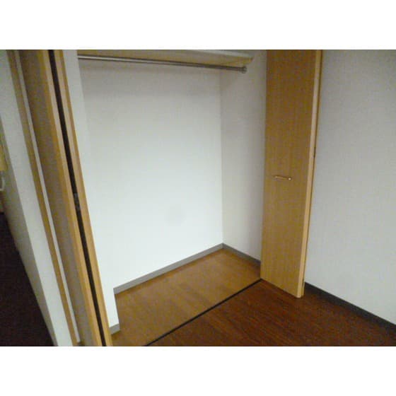Room image 16
