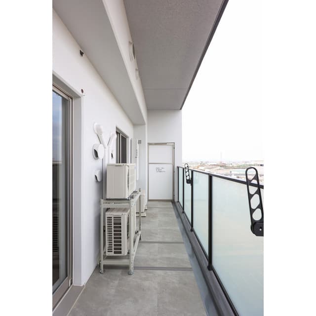 Room image 11