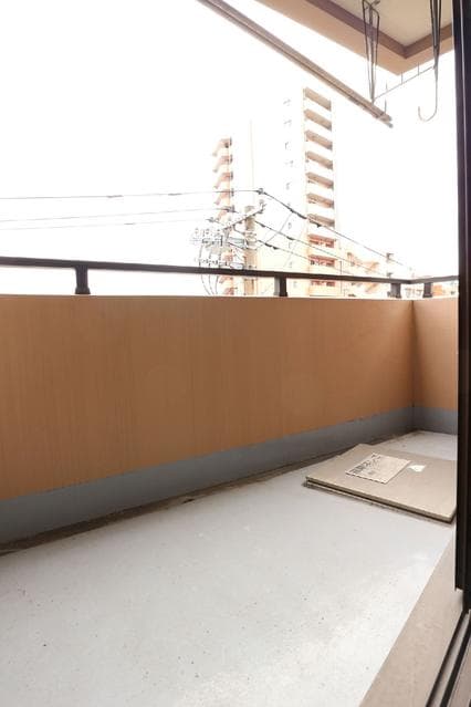 Room image 15