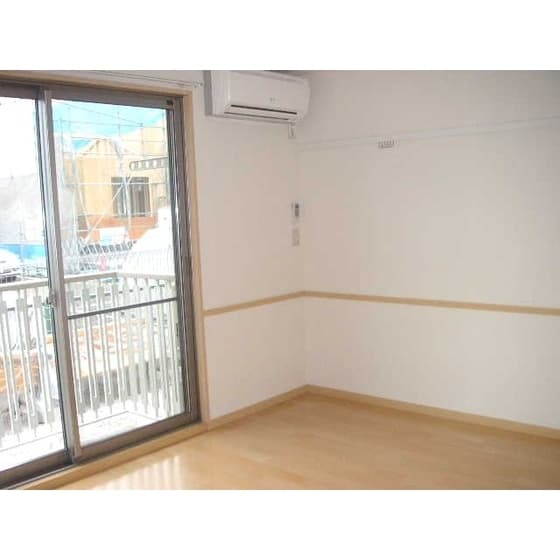 Room image 8