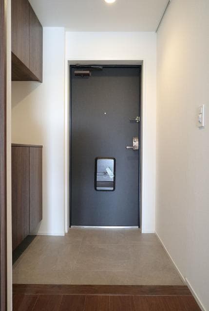 Room image 8