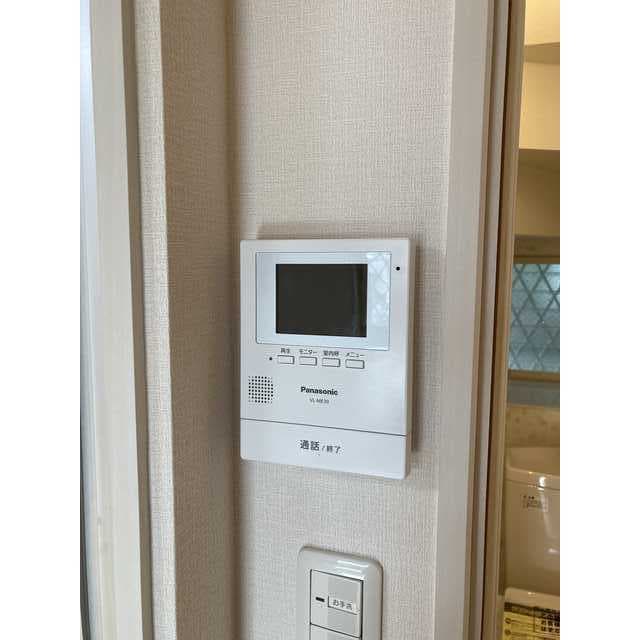 Room image 16