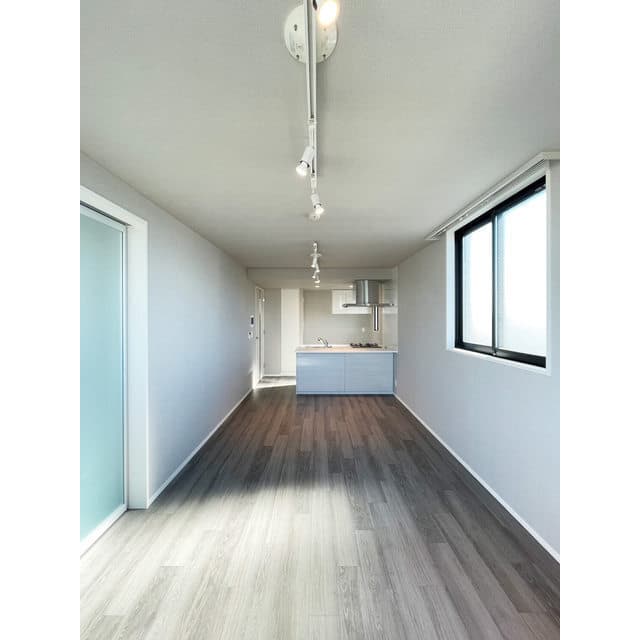 Room image 12