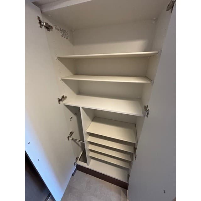 Room image 11