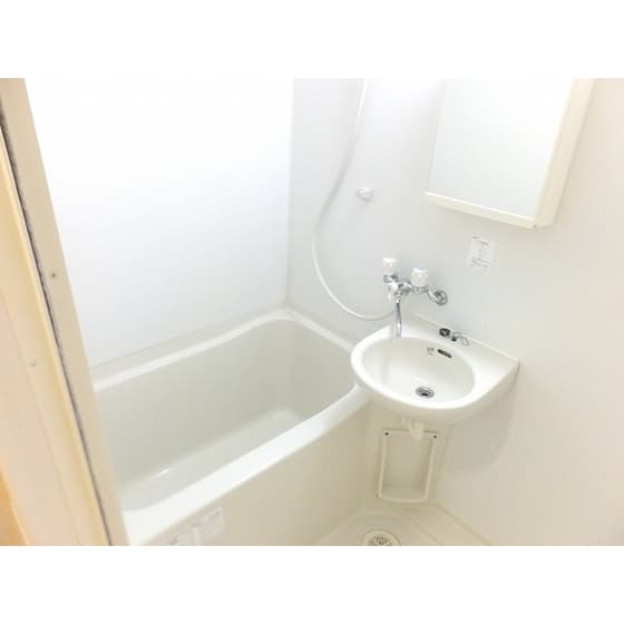 Room image 10