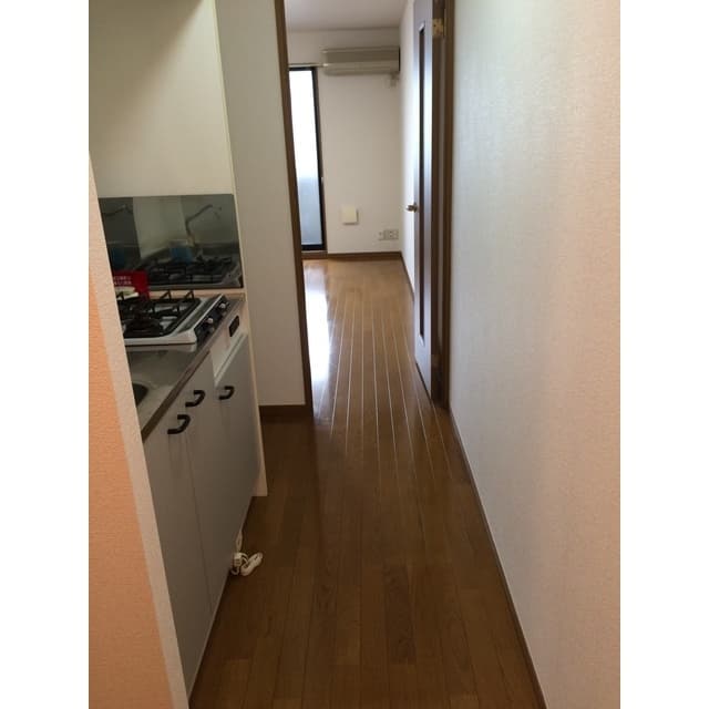 Room image 11