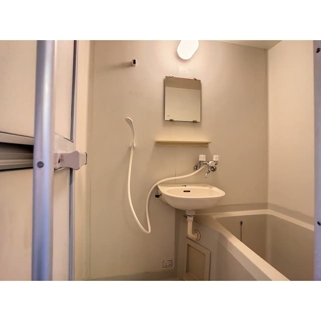 Room image 12