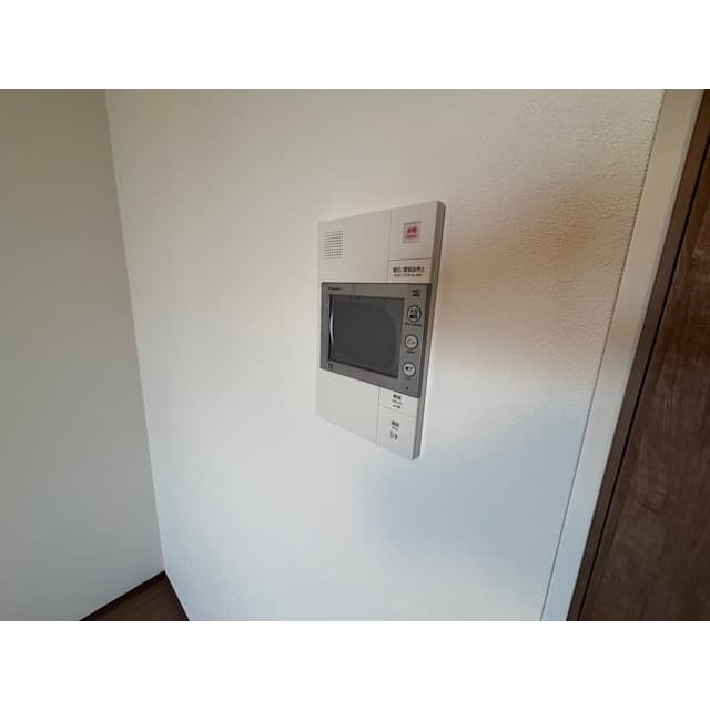 Room image 15