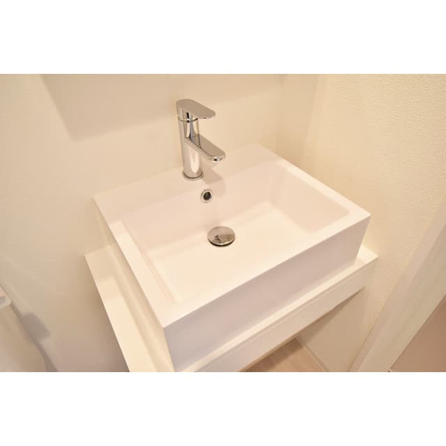 Room image 13