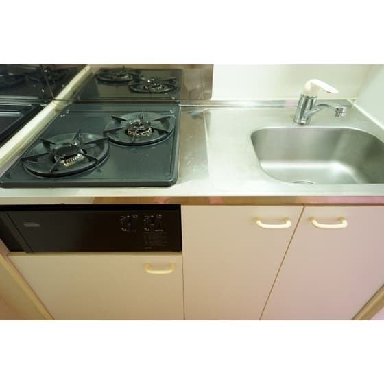 Room image 8