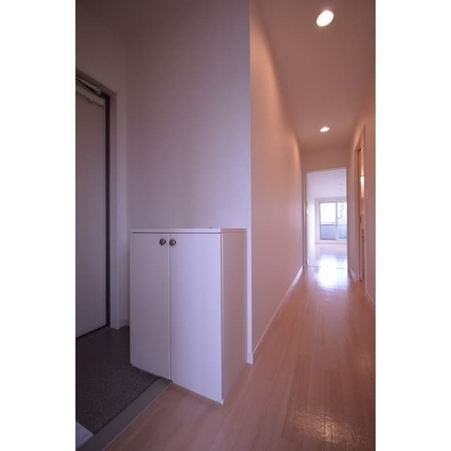 Room image 16